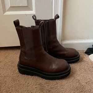 NEW Jeffrey Campbell Brown Tanked Chelsea Boot - Size 8.5